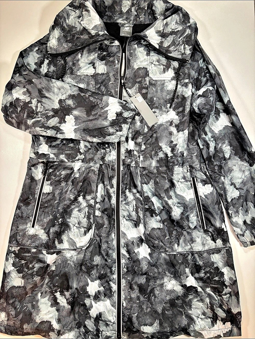 New Balance NBWJ34033-BK Women's Abstract Wind & Water Resistant Jacket Large